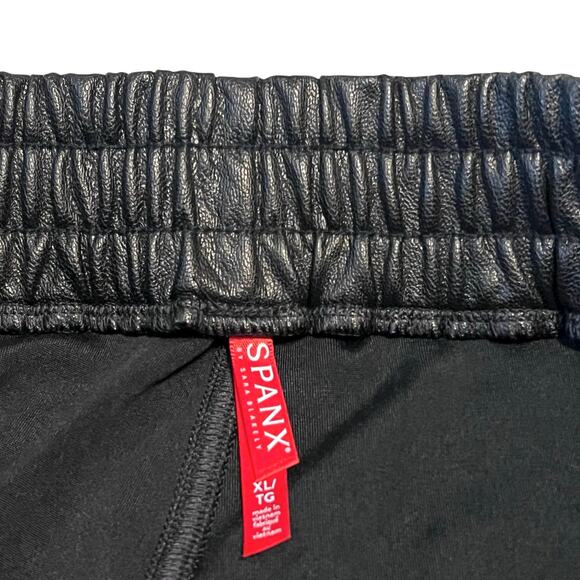 Spanx Black Faux Leather Joggers Pull-On Pants Size XL - Picture 5 of 9
